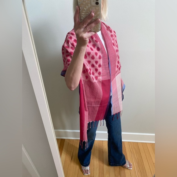 Red cotton striped mix pattern hand knotted scarf - Picture 6 of 16